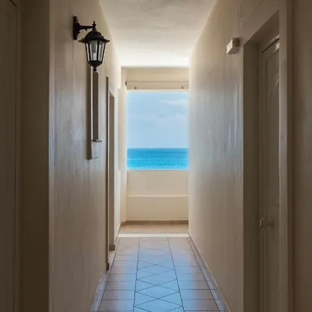 Klonis Hotel 2*