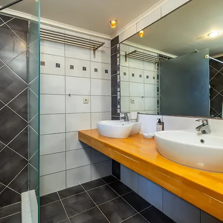 Hotel Klonis 2*